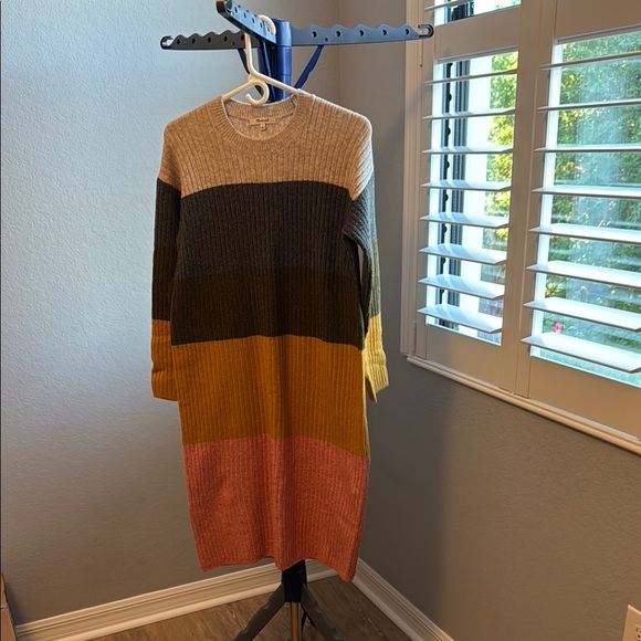 Color Block Sweater Dress - Picture 1 of 6